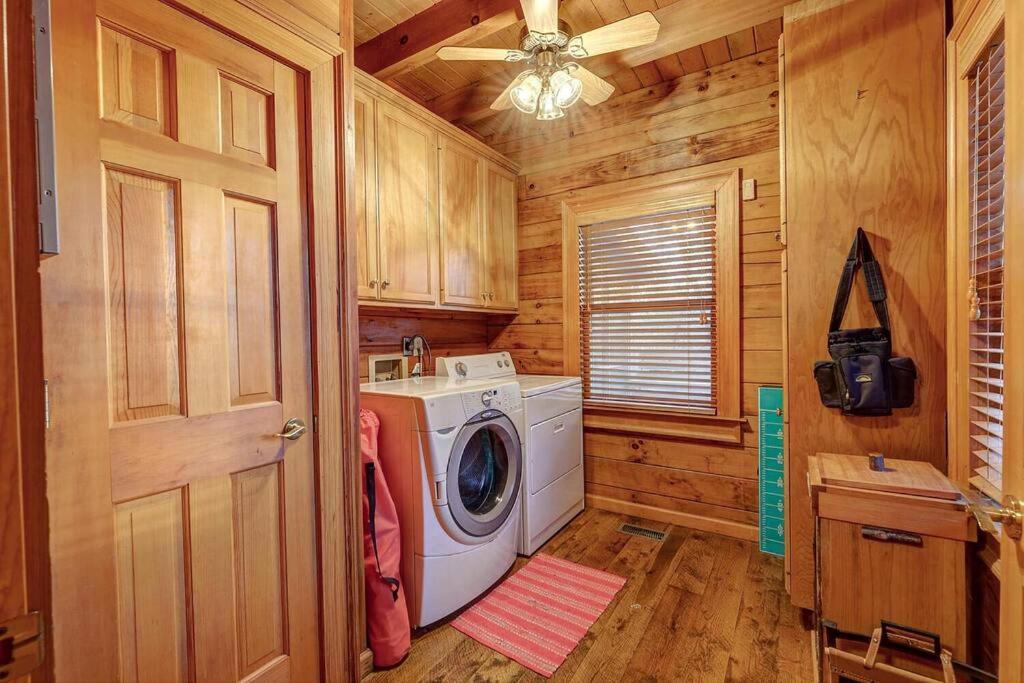 Blue Ridge Bliss- Spacious Cabin, Pets, Hot Tub! Ngoại thất bức ảnh