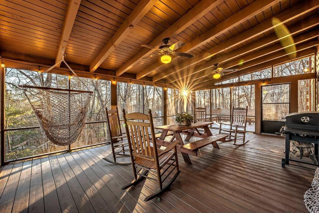Blue Ridge Bliss- Spacious Cabin, Pets, Hot Tub! Ngoại thất bức ảnh